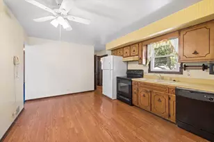 2021 Glenwood Ave, Joliet, IL 60435 - Photo 7