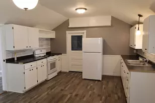 145 E Spaulding Ave, Clifton, IL 60927 - Photo 5