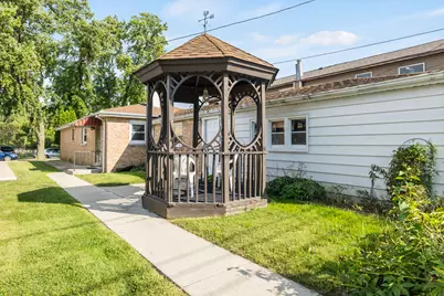 4242 Fishermans Terrace, Lyons, IL 60534 - Photo 13
