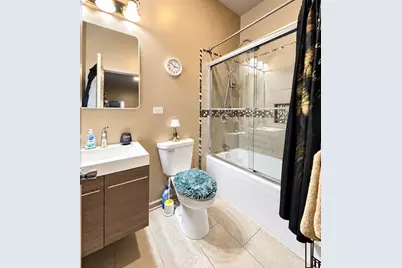 3839 S Giles Avenue, Chicago, IL 60653 - Photo 17