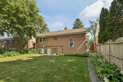 7920 Kenneth Avenue, Skokie, IL 60076 - Photo 29