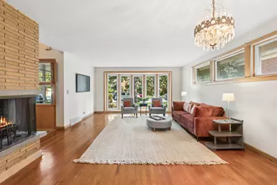 7920 Kenneth Avenue, Skokie, IL 60076 - Photo 3