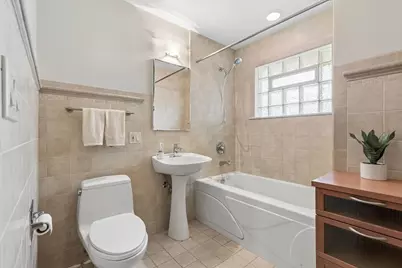 7920 Kenneth Avenue, Skokie, IL 60076 - Photo 19