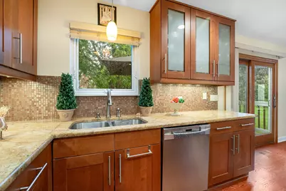 18101 W Hampshire Drive, Gurnee, IL 60031 - Photo 9