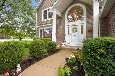 18101 W Hampshire Drive, Gurnee, IL 60031 - Photo 3