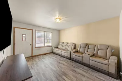 1917 N Hickory Street, Crest Hill, IL 60403 - Photo 5