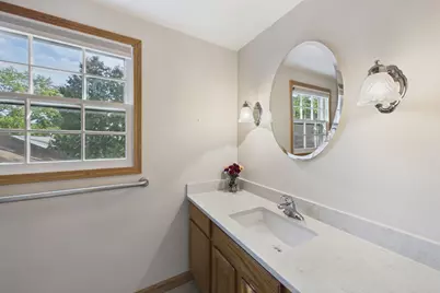 848 Clohesey Drive, Buffalo Grove, IL 60089 - Photo 5