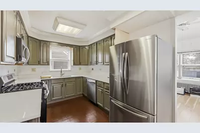 9427 S Saint Louis Avenue, Evergreen Park, IL 60805 - Photo 5