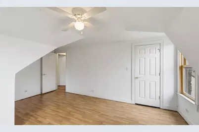 9427 S Saint Louis Avenue, Evergreen Park, IL 60805 - Photo 17