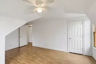 9427 S St Louis Ave, Evergreen Park, IL 60805 - Photo 17