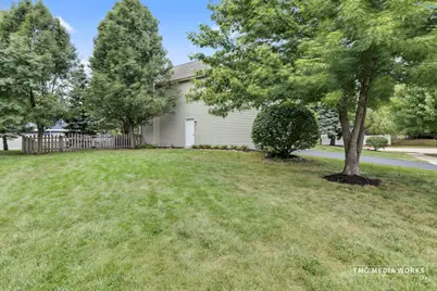 195 Meadow Lakes Boulevard, Aurora, IL 60504 - Photo 33