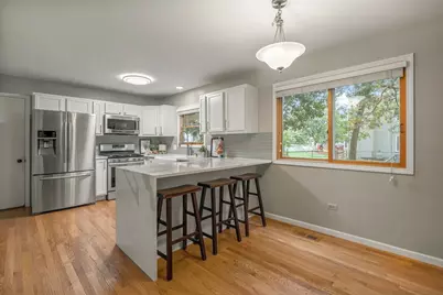 5481 Parkside Court, Gurnee, IL 60031 - Photo 11