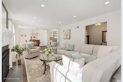 832 Sherwood Road, La Grange Park, IL 60526 - Photo 5