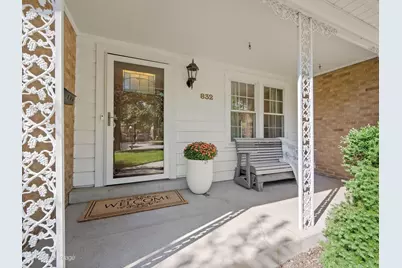 832 Sherwood Road, La Grange Park, IL 60526 - Photo 3