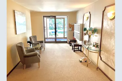 200 S Dee Road #1A, Park Ridge, IL 60068 - Photo 3