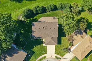 7 Pheasant Ct, Woodridge, IL 60517 - Photo 39