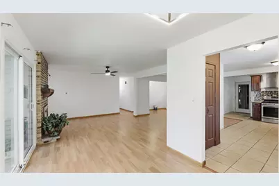 [Address not provided], Aurora, IL 60504 - Photo 7