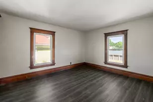 111 Warren Ave, Aurora, IL 60505 - Photo 9