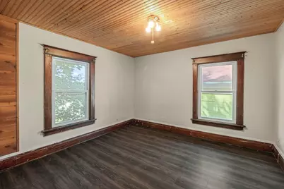 111 Warren Avenue, Aurora, IL 60505 - Photo 11