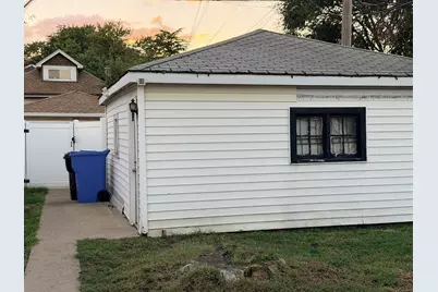 8632 S Jeffery Boulevard, Chicago, IL 60617 - Photo 29