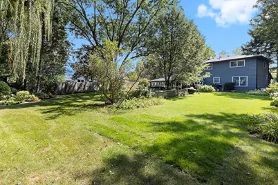 402 Minnaqua Drive, Prospect Heights, IL 60070 - Photo 7