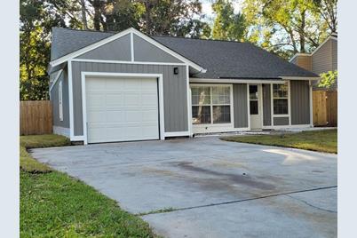 104 Robert Drive - Photo 1
