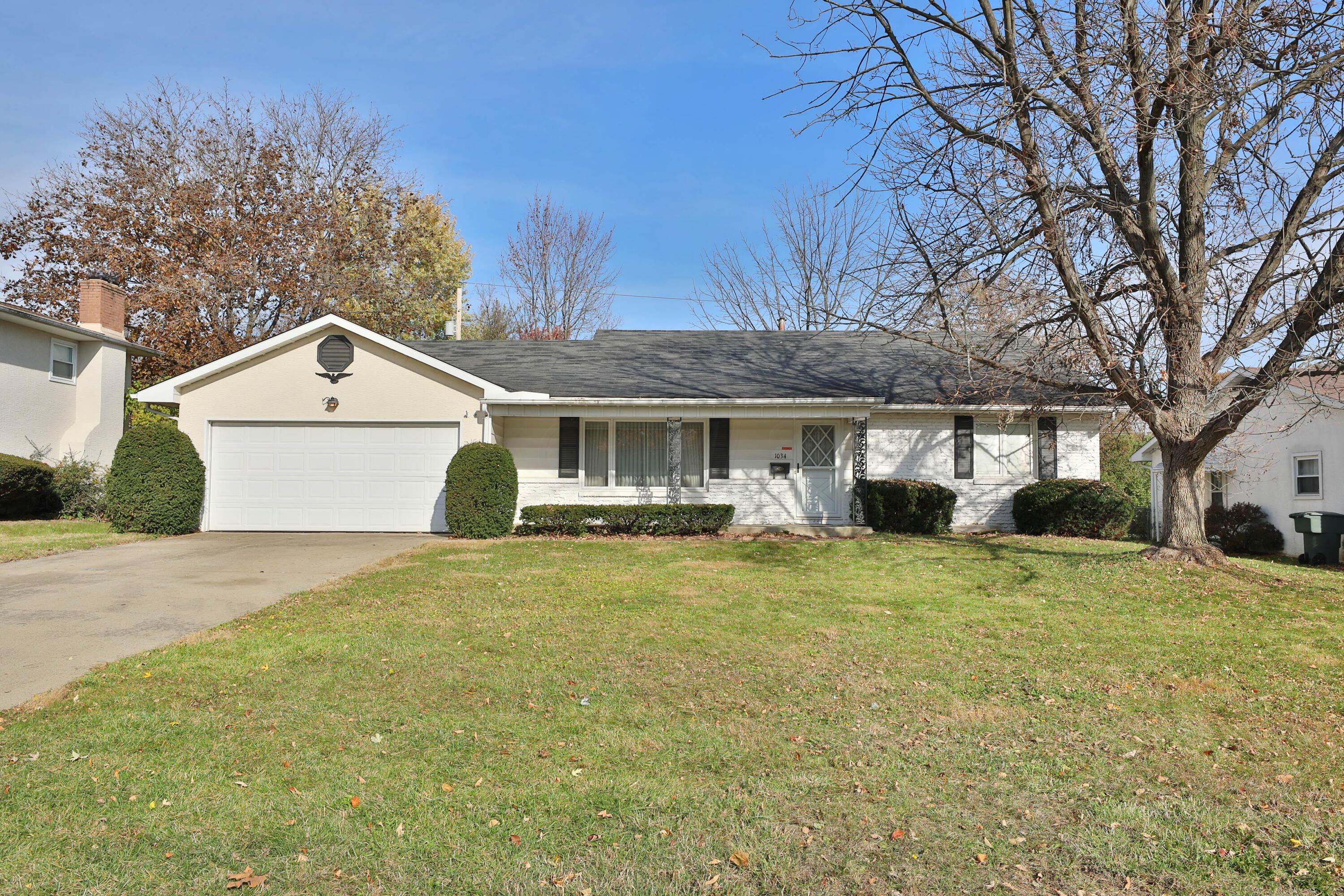 1034 Parkleigh Rd, Columbus, OH 43220 - MLS 221044592 - Coldwell Banker