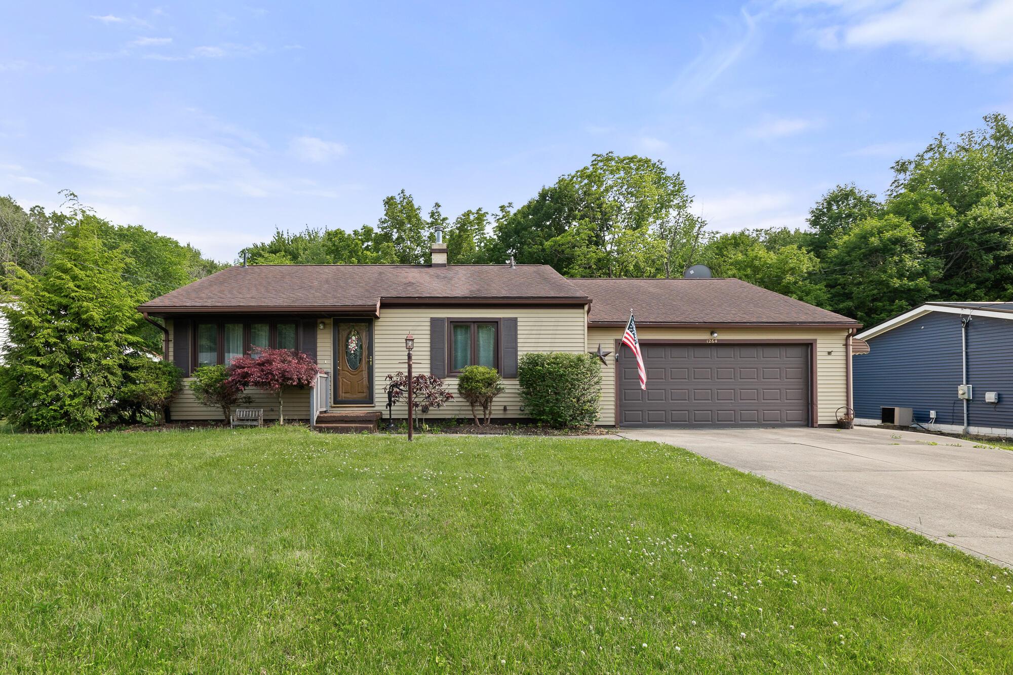 1264 Grace St, Mansfield, OH 44905 - MLS 223017555 - Coldwell Banker