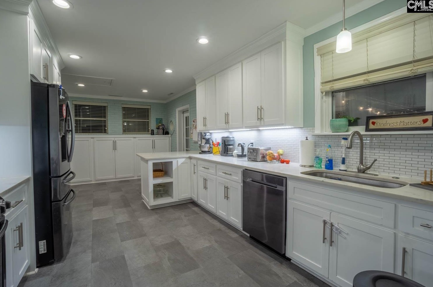 5042 Clemson Ave, Columbia SC 29206-3007 exterior