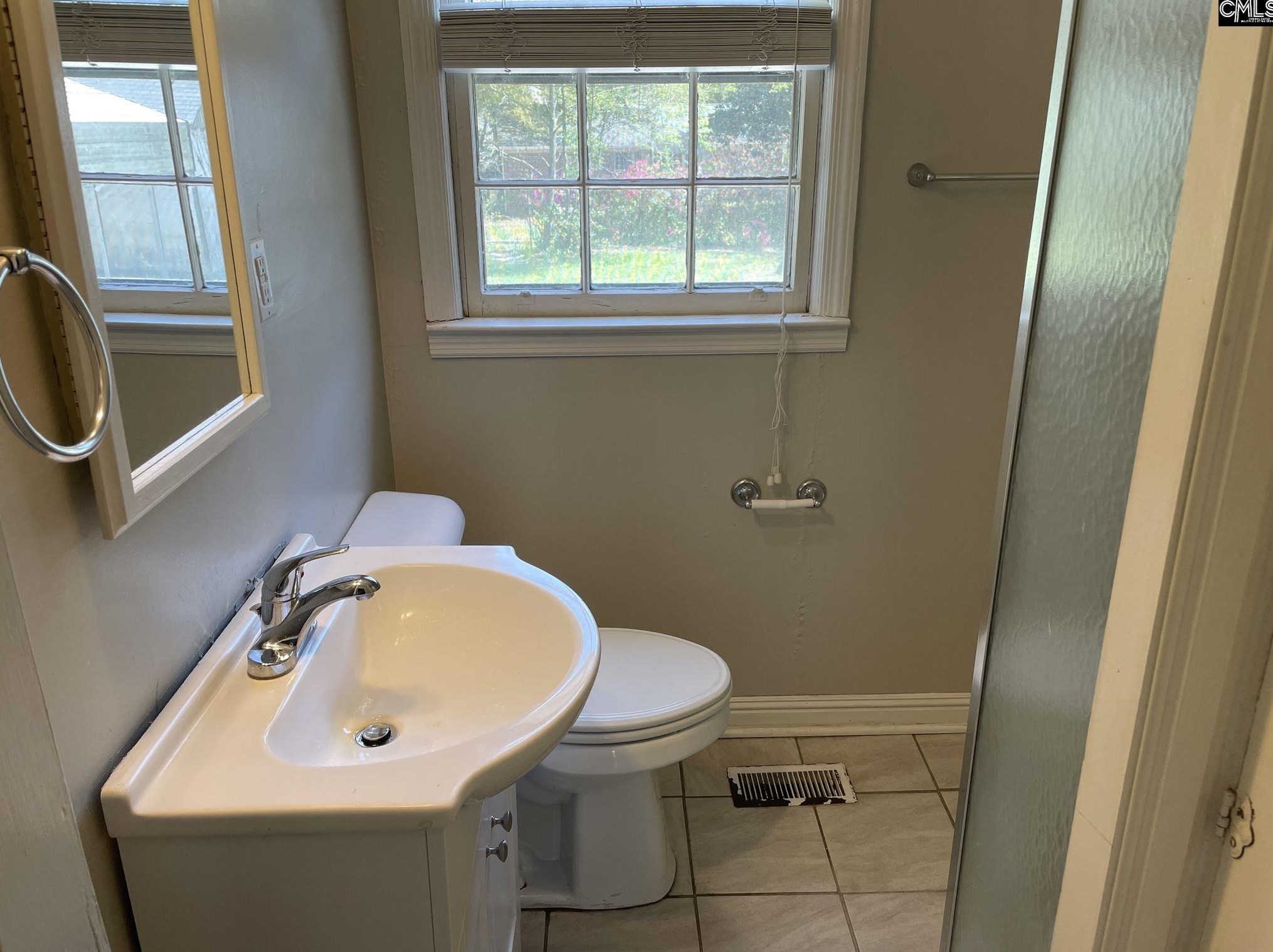 2408 Putnam St, Columbia SC 29204-2619 exterior