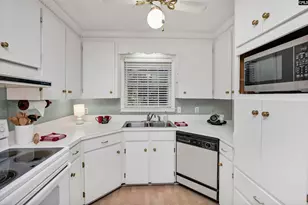 227 N Stonehedge Dr, Columbia, SC 29210 - Photo 13