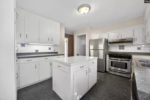 1305 Alpine Dr, West Columbia, SC 29169 - Photo 3