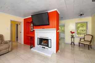 10 Oak St, Greenwood, SC 29692 - Photo 5