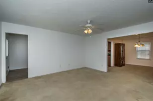 392 Eagle Pointe Dr, Chapin, SC 29036 - Photo 9