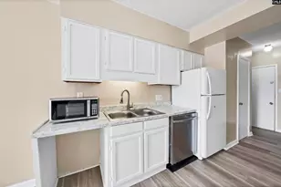 2002 Greene Street 201, Columbia, SC 29201 - Photo 5