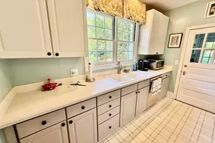 822 Poinsettia St, Columbia, SC 29205 - Photo 11
