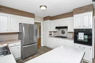 1312 Hummingbird Dr, West Columbia, SC 29169 - Photo 23