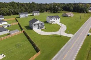 689 W Columbia Ave, Batesburg, SC 29006 - Photo 1