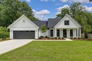 802 Veterans Rd, Columbia, SC 29209 - Photo 1