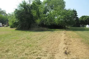 630 S Marion Ave, Janesville, WI 53548 - Photo 1