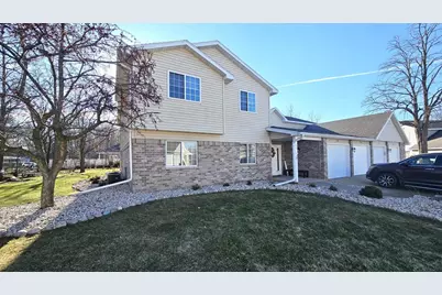 129 S Curtis Street #1121, Lake Geneva, WI 53147 - Photo 1