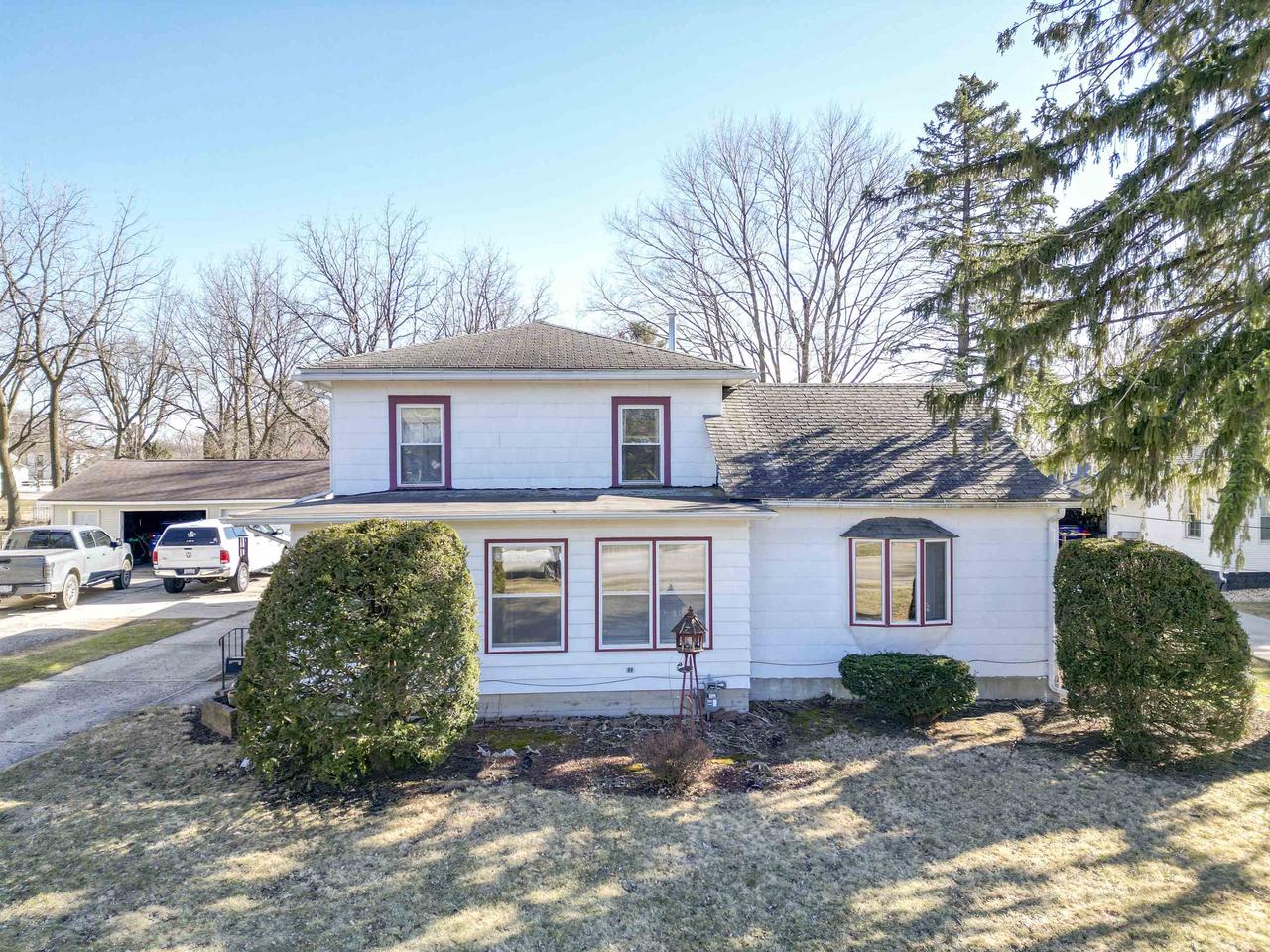 611 Milwaukee Rd, Clinton, WI 53525 - MLS 1993983 - Coldwell Banker