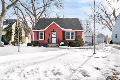 927 N Fair Oaks Avenue, Madison, WI 53714 - Photo 1