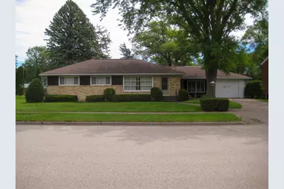 806 S Wacouta Avenue, Prairie Du Chien, WI 53821 - Photo 1