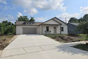 337 Sandmar Dr, Ripon, WI 54971 - Photo 1