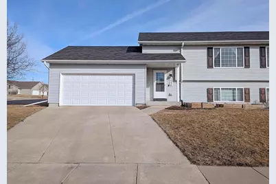 1540 Montclair Place, Fort Atkinson, WI 53538 - Photo 1