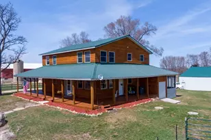 W7170 County Line Rd, Fort Atkinson, WI 53538 - Photo 1