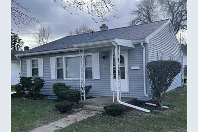 18 S Randall Avenue, Janesville, WI 53545 - Photo 1