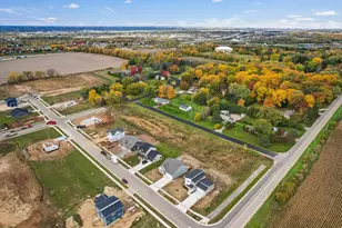 5609 Glorious Dr, Madison, WI 53718 - Photo 1