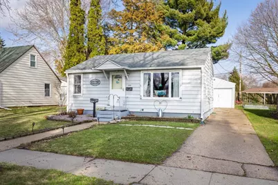 1020 N Walnut Street, Janesville, WI 53548 - Photo 1